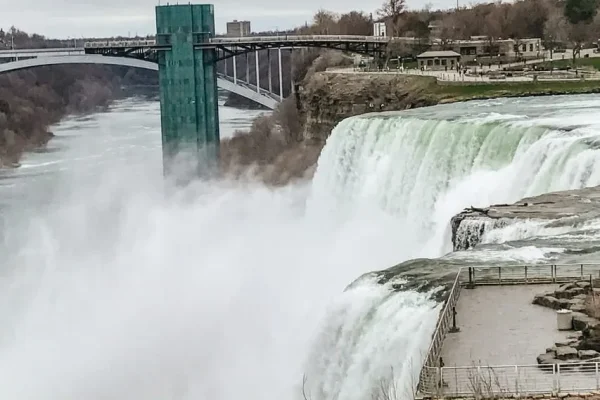 1-Day Niagara Falls Tour
